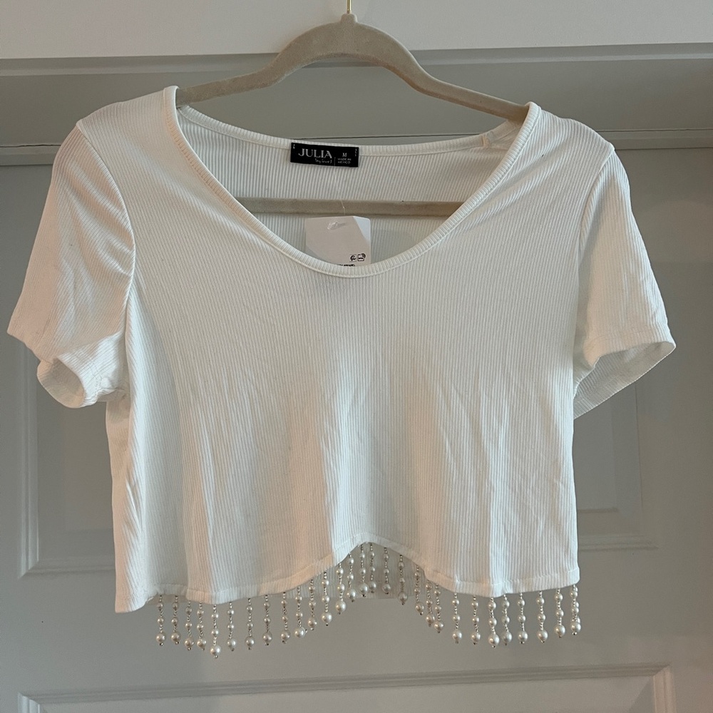 Forever 21 Julia by Love J White Pearl Beaded Hem Women's Top, size medium NWT